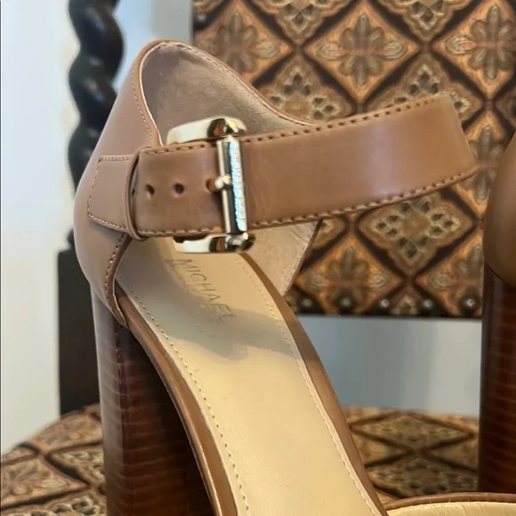 Michael Kors platform heels size 8.5 - Picture 6 of 10